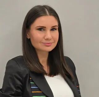 Burián Eszter.jpg
